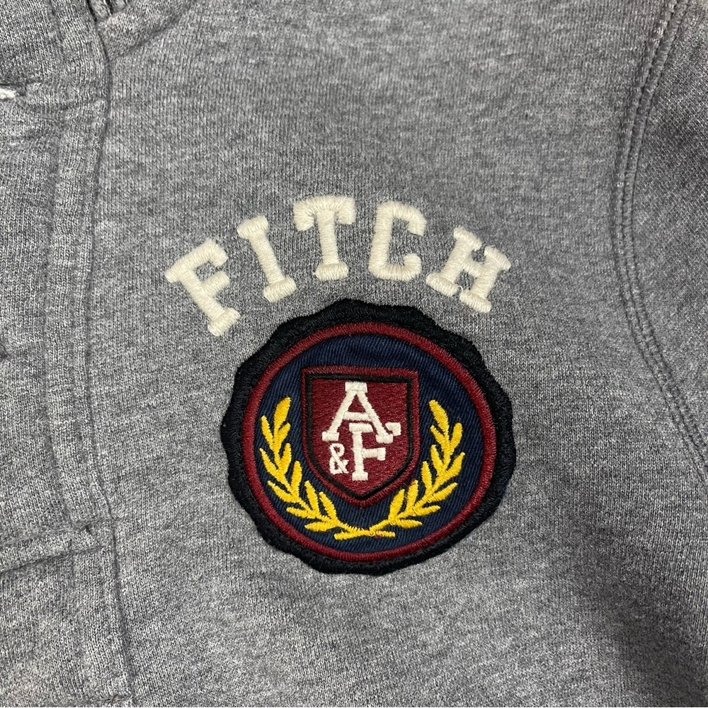 Abercrombie & Fitch Vintage Muscle Fit Gray Henley Mock Neck Sweatshirt - Picture 3 of 13